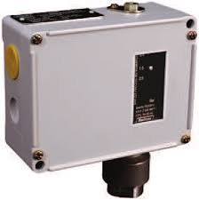 SWITZER Diaphragm Type Pressure Switch. Model : PS01-W1-32-B49-F-5-APC
